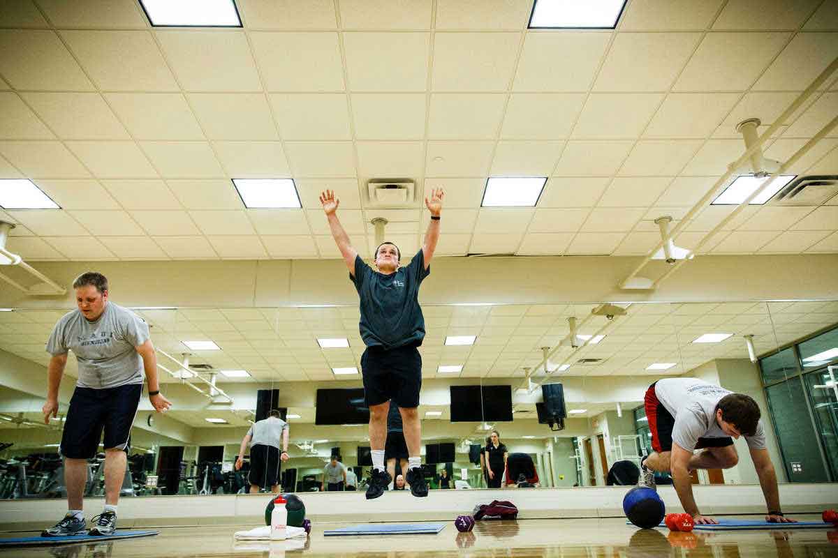 Students exercising in the Anderson Athletic and Recreation Center.